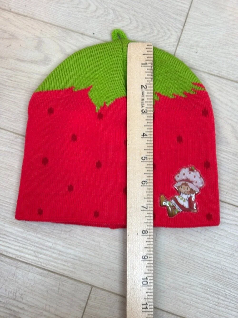 Vintage 2003 Strawberry Shortcake Knit Beanie Winter Hat Y2K Red Girls 4-16